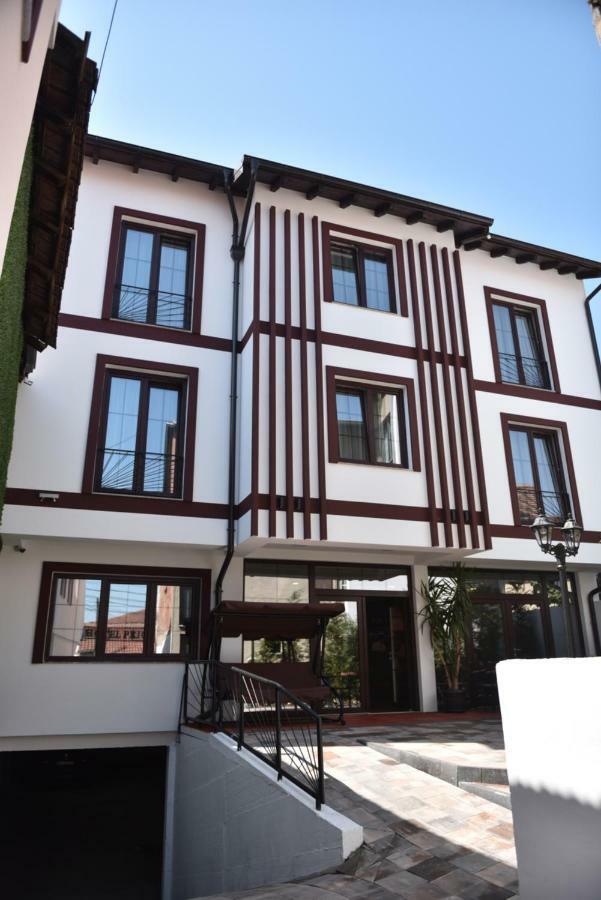Prior Hotel Prizren Exterior foto