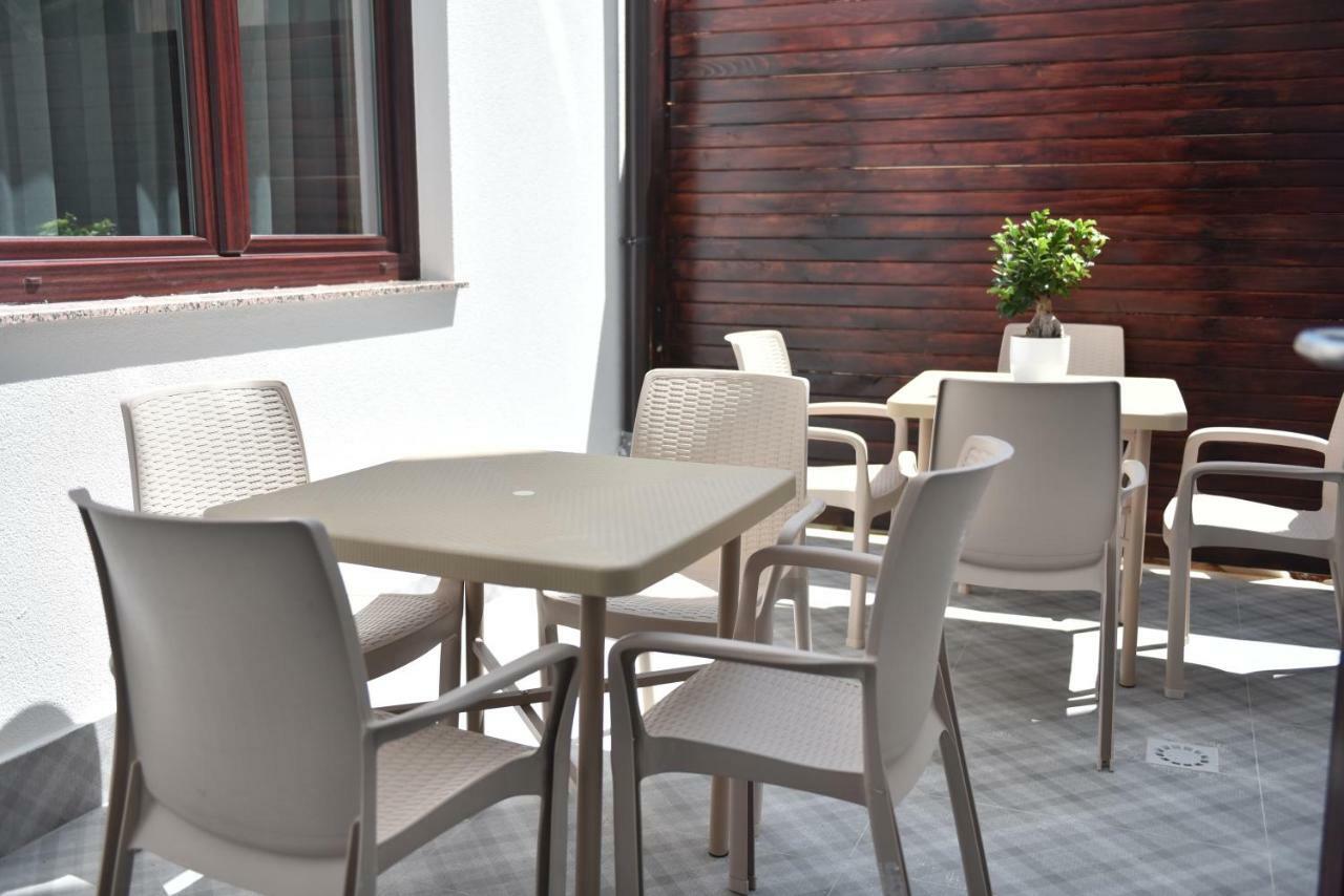 Prior Hotel Prizren Exterior foto